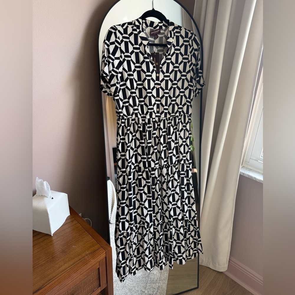 Johnson & Murphy NWT Medium Geometric Black and White Dress - Picture 2 of 5